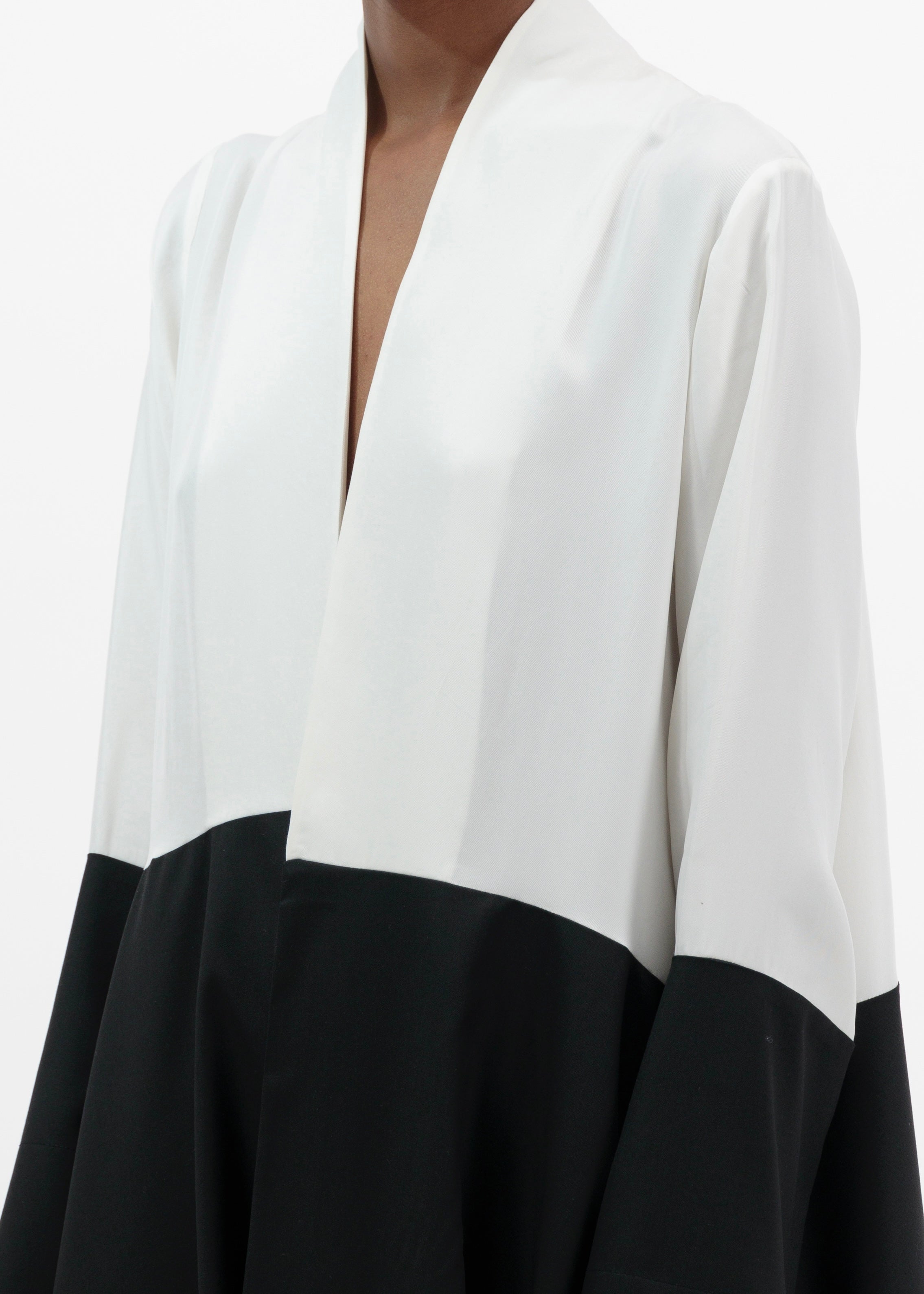 FARA ABAYA