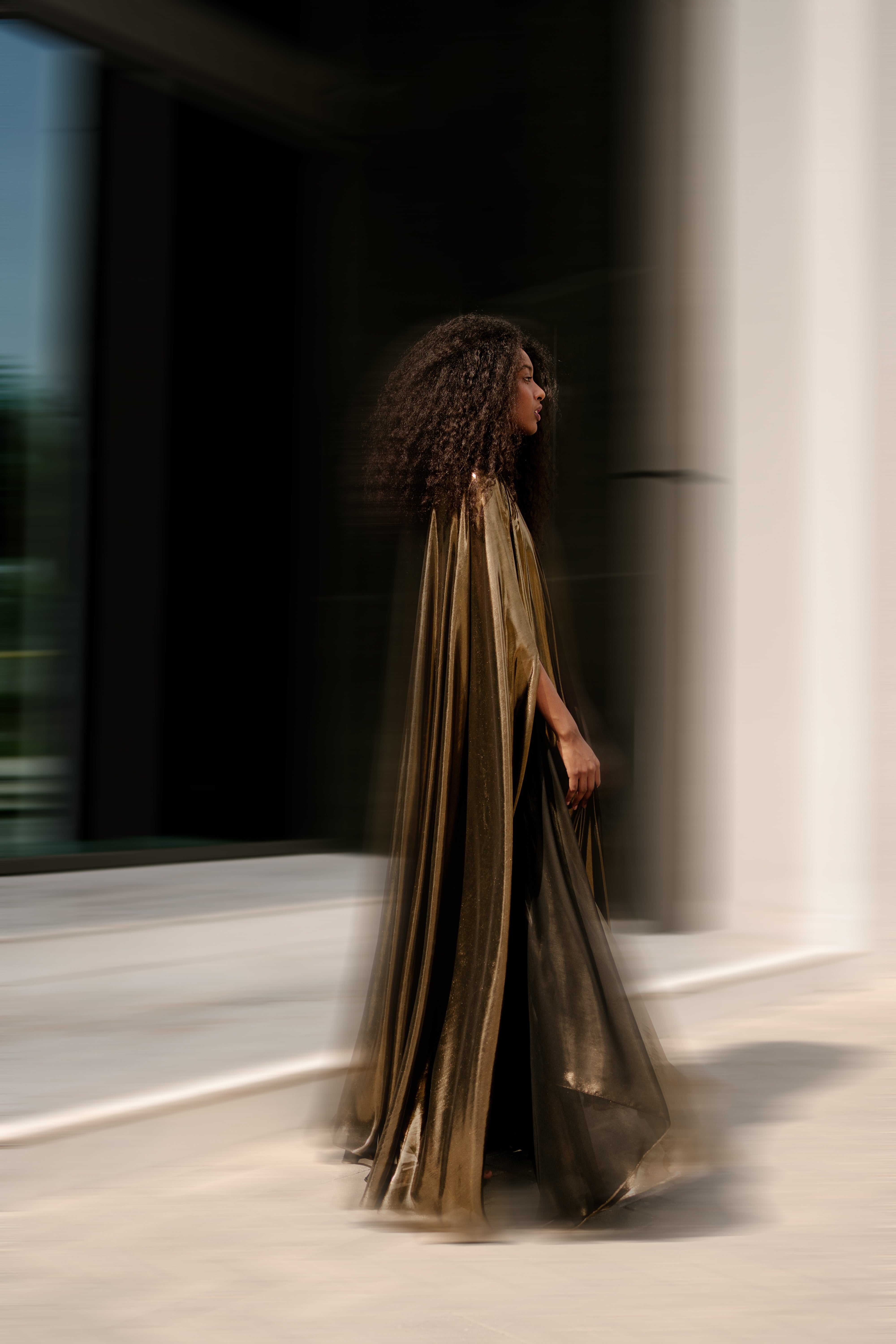 METALLIC ABAYA