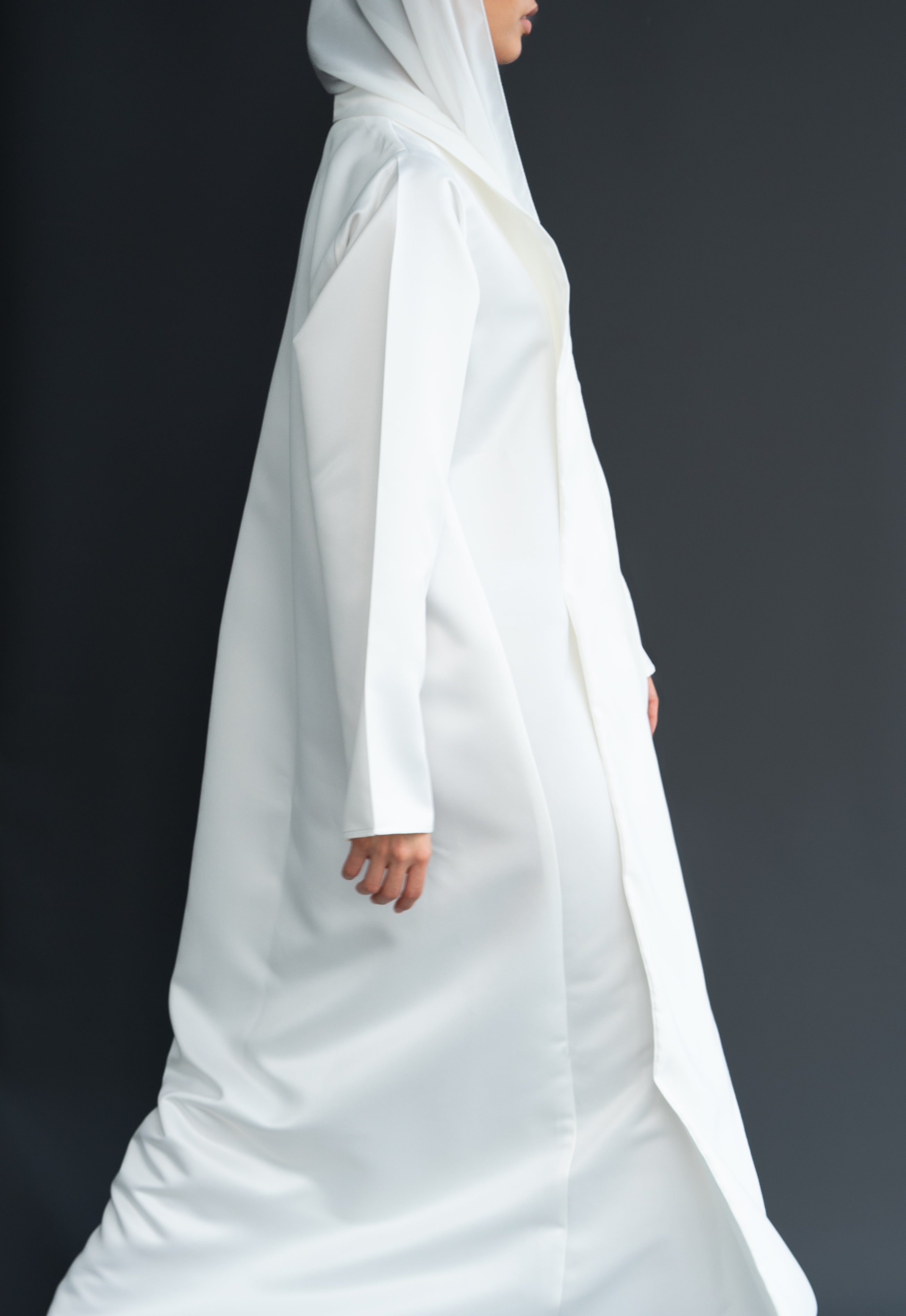 WHITE COAT ABAYA