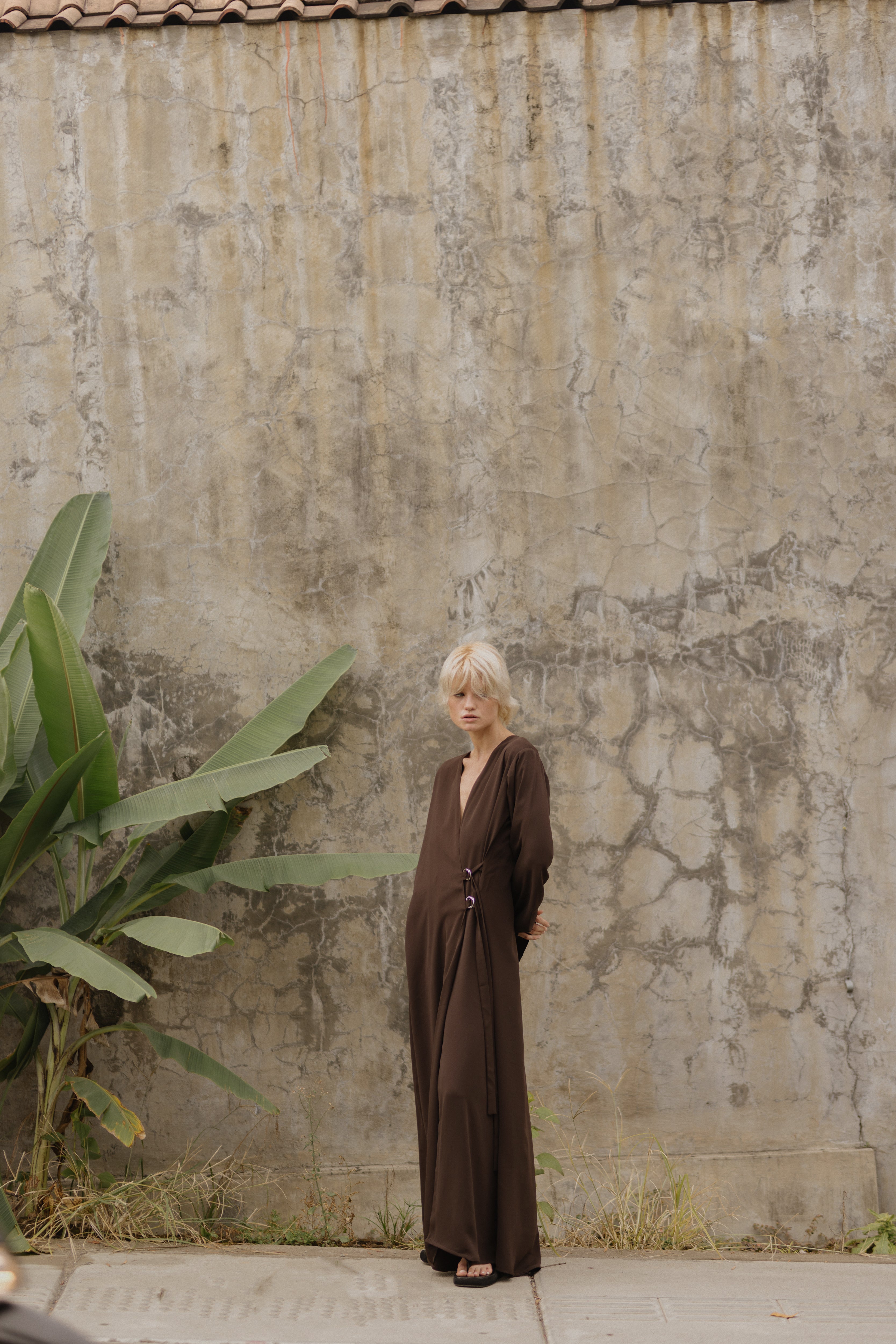 BROWN ABAYA